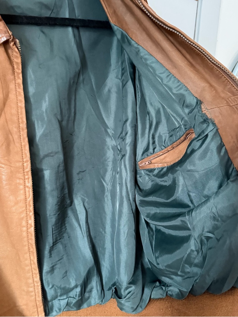 Vintage L.L. Bean leather bomber jacket size m - Picture 3 of 5